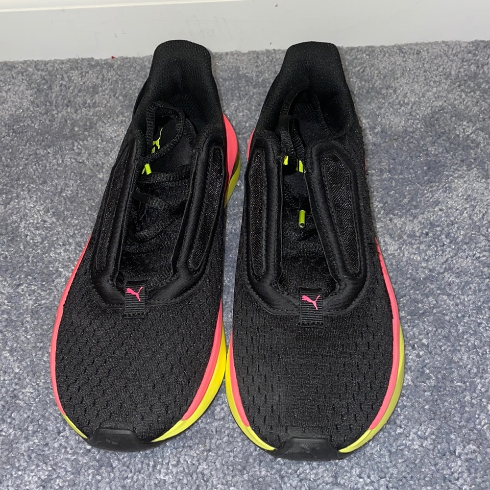 Selling puma they are nice to wear right now